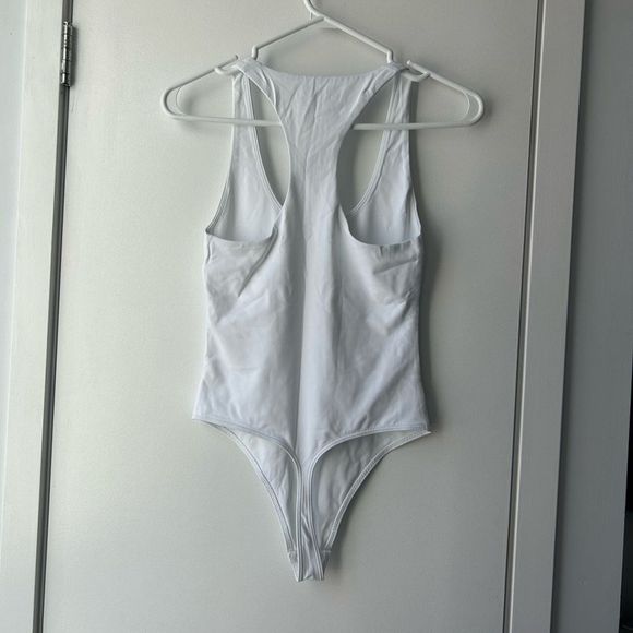 NWOT Babaton Contour Bodysuit - Picture 3 of 3